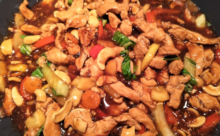 Kyckling med cashewnötter som på restaurang